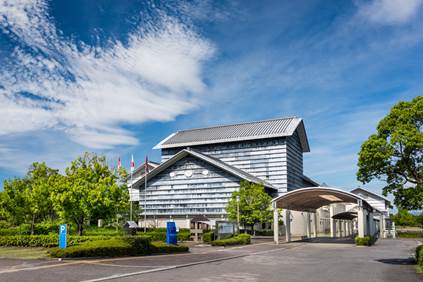 高知県立美術館